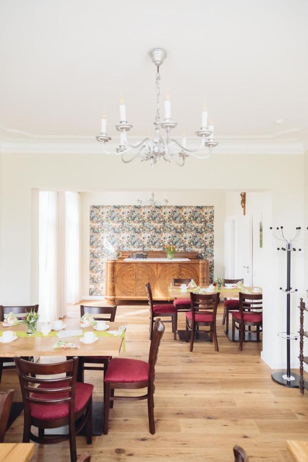 Altes Pfarrhaus Hotel Geldern Ngoại thất bức ảnh